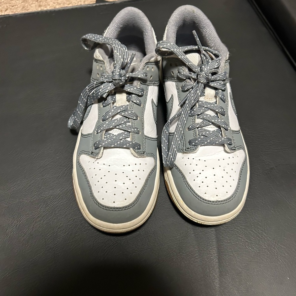 Boys dunks size 3.5
